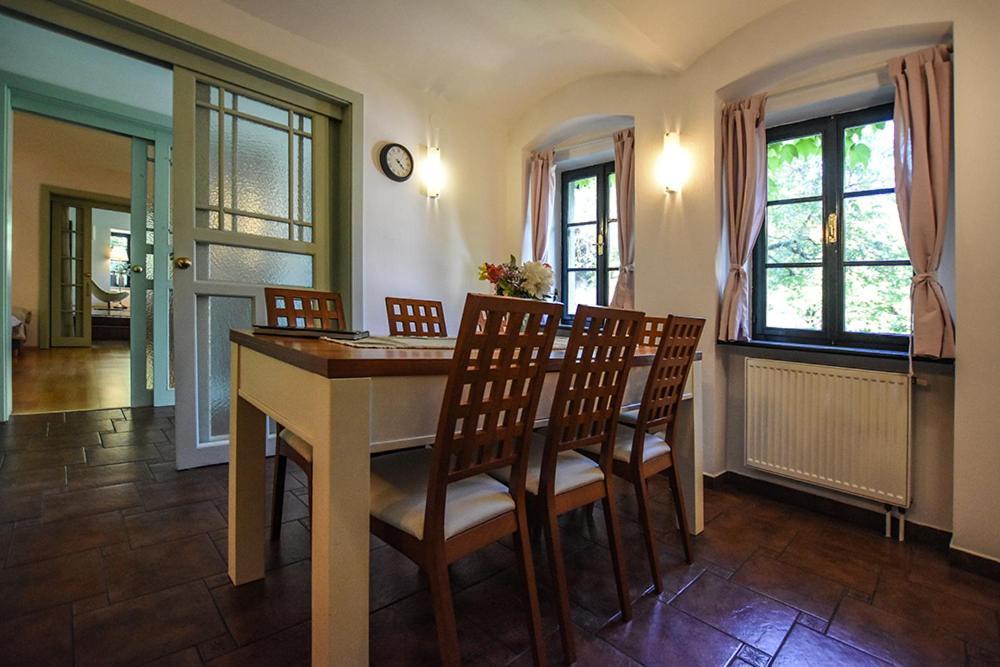 Dum V Zahrade Apartman Písek Kültér fotó