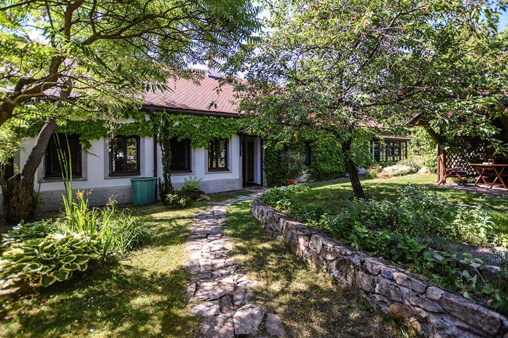 Dum V Zahrade Apartman Písek Kültér fotó